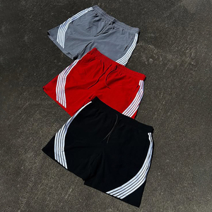 Shorts décontractés en nylon pour hommes, taille élastique, haute performance, légers, avec logo personnalisé et bandes latérales – Collection Streetwear 2026 de haute qualité - Product Image 1