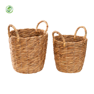 Ensemble de 2 paniers en jacinthe d'eau avec doublures en plastique, paniers de rangement faits à la main, vente en gros, écologiques, fabriqués au Vietnam - Product Image 1