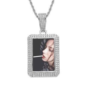 Colgante Personalizable con Foto y Moissanita, Chapado en Oro Rosa sobre Plata, Estilo Hiphop para Fiestas y Eventos - Product Image 1