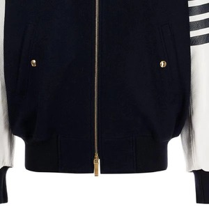 Chaqueta Varsity Retro Clásica para Hombre, Chaqueta Bomber Vintage con Letras, Chaqueta de Invierno con Cuello Alto y Cremallera, Ropa Casual Urbana Personalizada OEM - Product Image 3
