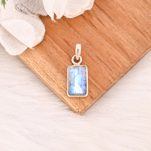 Natural Rainbow <b>Moonstone</b> Pendant 925 Sterling Silver Handmade Bezel Setting Gemstone Minimalist <b>Jewelry</b> for Unisex Party Gift - Product Image 2