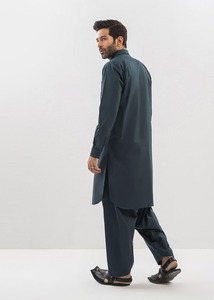 Shalwar Kameez traditionnel pour hommes, de qualité supérieure, élégant et confortable, idéal pour les mariages et les rassemblements religieux. - Product Image 2