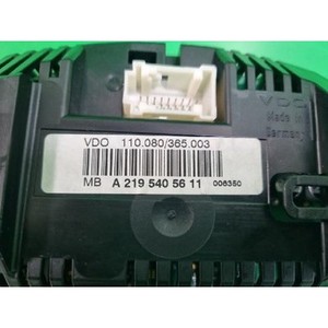 ชุดหน้าปัดเรือนไมล์มือสอง CLS รุ่น A2195405611 - Product Image 2