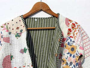 Chaqueta Acolchada de Algodón Hecha a Mano para Mujer, Estilo Boho, Chaqueta Kimono Abierta por Delante con Ribete a Rayas, Reversible - Product Image 5