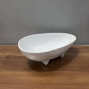 Bandeja Decorativa Ovalada Moderna de Aluminio T565 con Acabado Blanco para Mesa de Comedor, Diseño Artesanal - Product Image 2