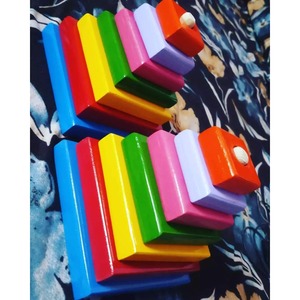 Jouet de puzzle en bois avec des formes d'animaux colorées et des pièces géométriques pour l'apprentissage et le jeu des enfants - Product Image 4