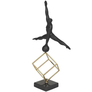 Sculpture abstraite en aluminium plaqué or, figurine de designer, accent moderne, décoration intérieure élégante, fait main, thème ferme caprine - Product Image 1