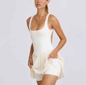 Tenue de tennis personnalisée respirante et extensible, chemise et short de tennis professionnels, vêtements de tennis confortables pour l'entraînement et la compétition - Product Image 3