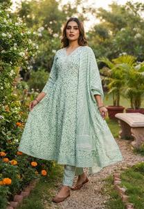 Women Green Floral Printed Anarkali <b>Kurta</b> Set V Neck Flared <b>Dress</b> With Dupatta Traditional Ethnic Festive Wear - Product Image 6