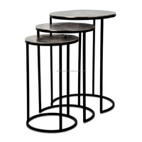 Ensemble de tables basses gigognes européennes modernes en métal noir doré thermolaqué avec plateau en marbre VISHAL HANDICRAFT Living
