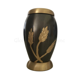 Urne funéraire en laiton de qualité supérieure pour cendres humaines, artisanale, taille adulte - Product Image 4