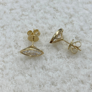 ต่างหูเพชรคลาสสิคทรงโซลิแทร์ เพชรเลี้ยงในห้องปฏิบัติการ ทองคำขาว 14k รับรองโดย IGI เครื่องประดับทองแท้สำหรับเธอ ของขวัญสำหรับโอกาสพิเศษ - Product Image 2