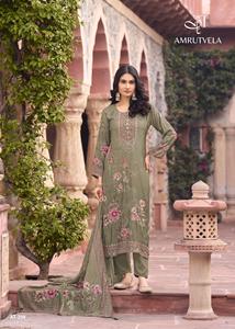 Ensemble Kurti et pantalon en viscose pure, imprimé numérique, avec broderie Aari et travail manuel, tenue ethnique pour fêtes et mariages. - Product Image 3