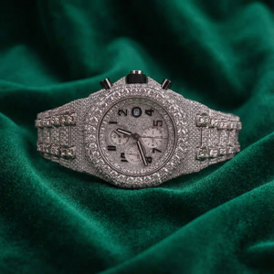 Montre chronographe entièrement sertie de diamants, aspect diamanté argenté, cadran arabe de luxe, bracelet en acier inoxydable - Product Image 1