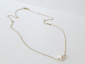 สร้อยคอไข่มุกทองคำ สร้อยคอไข่มุกเม็ดเดียวสำหรับผู้หญิง เครื่องประดับไข่มุกสวยงาม ของขวัญทำมือสุดหรูหรา สำหรับผู้หญิงเกิดเดือนมิถุนายน - Product Image 3