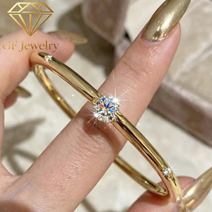 Bague de luxe flottante à diamant mobile en or jaune 18 carats, bijou délicat empilable pour occasions spéciales - Product Image 3