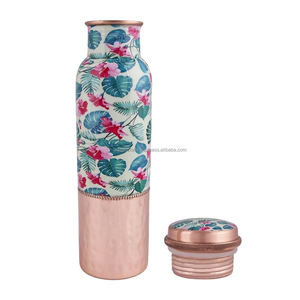 Botella de agua de cobre Incluye vidrio Diseño impreso Durable y saludable Perfecto para deportes de oficina o regalos - Product Image 1