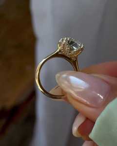 Anillo de compromiso de diamante cultivado en laboratorio de 5 quilates con corte cojín, oro macizo de 14K, diseño de hoja inspirado en la naturaleza, estilo clásico Shan, joyería. - Product Image 4