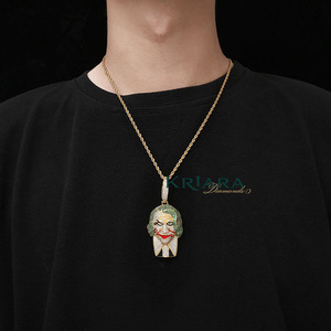 Colgante de Plata 925 Bañado en Oro de 18K con Moissanita, Diseño Cara de Joker, Estilo Hiphop, Unisex, Corte Brillante Redondo, Ideal para Fiestas - Product Image 5