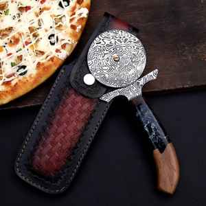 Cuchillo para Pizza de Acero de Damasco de Primera Calidad, Hecho a Mano, Estilo Vikingo para Exteriores, con Mango de Madera - Product Image 1