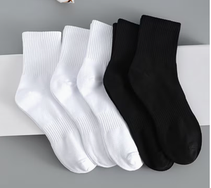 Chaussettes de sport HAWK SPORTS INDUSTRIES blanches et noires - Antidérapantes, toutes saisons, confortables, pour les sports de plein air - Product Image 1