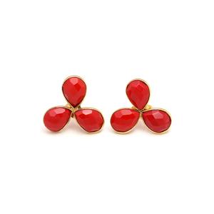 Boucles d'oreilles clous en corail rouge faites à la main, forme poire, plaqué or vermeil, sertissage clos, bijoux tendance pour fêtes ou cadeaux - Product Image 1