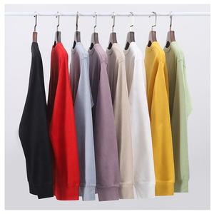 เสื้อสเวตเชิ้ตคอกลม OEM สำหรับแบรนด์เสื้อผ้าสหรัฐอเมริกา พร้อมลายปักและผ้าฟลีซ MOQ ต่ำ - Product Image 5