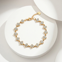 Pulsera STKB31 de Acero Inoxidable 304 Chapada en Oro de 18K con Incrustaciones de Circonia Cúbica Brillante, Diseño de Trébol, Ajustable, para Mujer