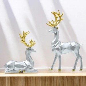 Objeto Decorativo de Metal Dorado con Forma de Reno, Estilo Geométrico, para Decoración del Hogar, Fiestas Navideñas y Regalos de Temporada, de la India - Product Image 2