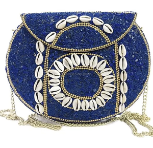 Pochette mosaïque en métal Sac de soirée pour femme Design et décoration de fleurs en métal faits à la main pour la fête - Product Image 5