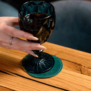 Sous-verres en cuir véritable en gros, lot en vrac pour restaurants, articles de bar de luxe, sous-verres personnalisés avec logo en relief GLC-0054 - Product Image 2