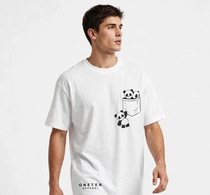 ONETEN APPAREL เสื้อยืดคอกลมแขนสั้นผู้ชายลายการ์ตูนแพนด้าสีขาว - Product Image 5