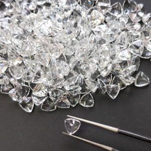 Topacio Blanco Natural de 6MM con Corte Trillón, Gema Suelta de la Mejor Calidad para la Fabricación de Joyas - Product Image 4