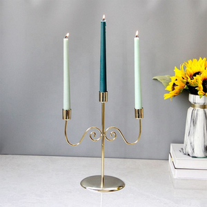 Candelabro de Hierro de Estilo Europeo Minimalista, Candelabro de Metal de Tres Brazos, Portavelas Cónico - Product Image 1