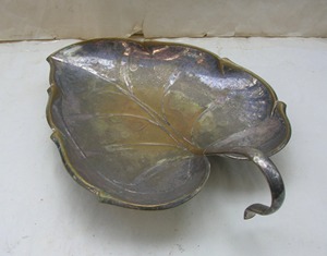 Silver Leaf Shape Embossed Metal <b>Tray</b> With Floral Design Decorative Serving Plate Suitable For <b>Snacks</b> Dry Fruits And Table Decor - Product Image 2