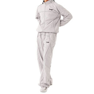 Survêtement unisexe gris clair à manches longues, couleur unie, style décontracté avec poches latérales, matière polyester respirante, idéal pour l'automne - Product Image 1