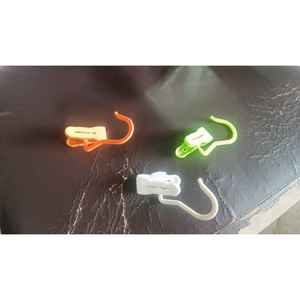 ออร์แกนิโว ตะขอแขวนอเนกประสงค์ คลิปหนีบเสื้อผ้า 50 กรัม - Product Image 1