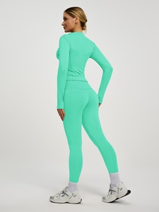 Ensemble de sport sans couture Atlaset pour femme, trois pièces : soutien-gorge de sport, leggings et veste, taille personnalisée, OEM, ODM, marque privée - Product Image 2