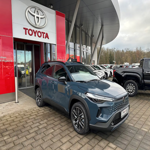 Toyota Corolla Cross 1.8 Hybride FWD Team Deutschland SUV Hybride Économe en Carburant Crossover Compact Édition Allemagne - Product Image 2