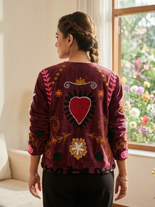 Veste en velours Suzani pour femmes avec broderie florale faite à la main, manches longues, vêtements d'extérieur d'hiver pour la vente en gros B2B - Product Image 4