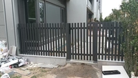 Vente Flash : Panneaux de clôture modulaires en alliage d'aluminium écologiques, durables et anti-rouille, sur mesure, pour cour de villa