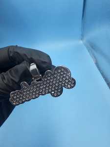 จี้เพชรโมอิสซาไนต์แบบกำหนดเอง ตัวอักษรชื่อย่อ ฮิปฮอป เครื่องประดับเงินแท้ 925 ประดับเพชร VVS สำหรับเป็นของขวัญ - Product Image 2