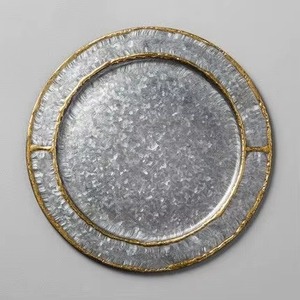 Plato de Presentación Metálico Galvanizado de Alta Calidad, Estilo Exclusivo, Hecho en India, Novedad en Venta - Product Image 1