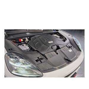 Porsche Cayenne 3.0 Coupé 2024, 59 932 km, Boîte Automatique, Sièges en Cuir, Volant à Gauche avec Caméra Arrière - Product Image 6