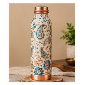 Bouteille d'eau en cuivre à motif géométrique moderne avec couvercle en cuivre, vaisselle de voyage portable - Product Image 5