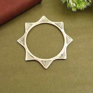 Bracelet jonc géométrique motif soleil pour femme, style manchette tendance, bijoux de mode en acier inoxydable, personnalisation OEM ODM - Product Image 3