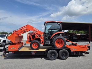 Tracteur Kubota L3770 avec chargeur frontal rouge 4x4, équipement agricole - Product Image 2