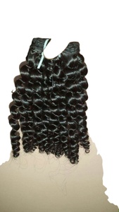 Extensions de cheveux humains vierges indiens 100% naturels, ondulés |   Extensions de cheveux Remy non traités en gros pour la fabrication de perruques et l'utilisation en salon - Product Image 3