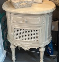 Table d'appoint en rotin écologique de luxe, fabriquée en Inde, avec un tressage en rotin tropical, pour une utilisation en intérieur et en extérieur, à prix abordable