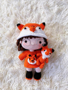 Muñeca de Ganchillo para Bebé con Mascota, Hecha a Mano con Hilo de Algodón, Éxito de Ventas para Navidad - Product Image 2